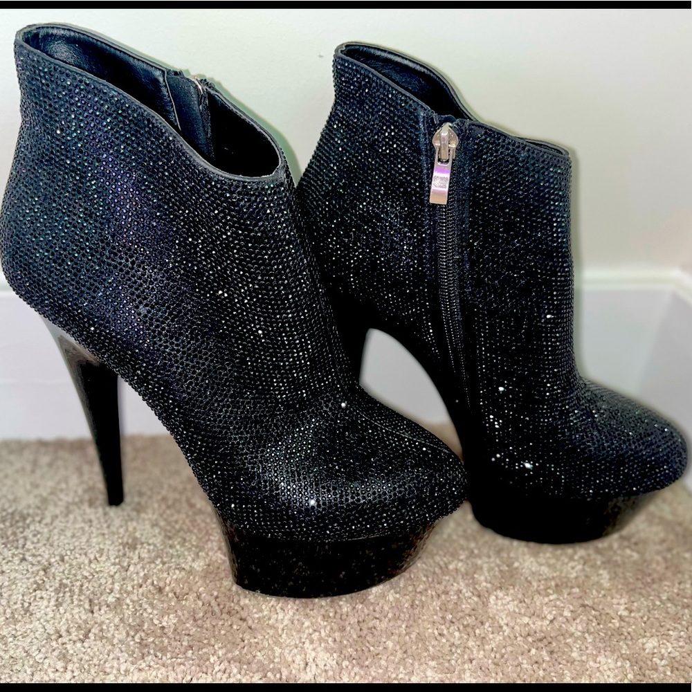 NWOT Ellie Pleaser stripper shoes size 8